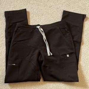FIGS yola skinny scrub pant